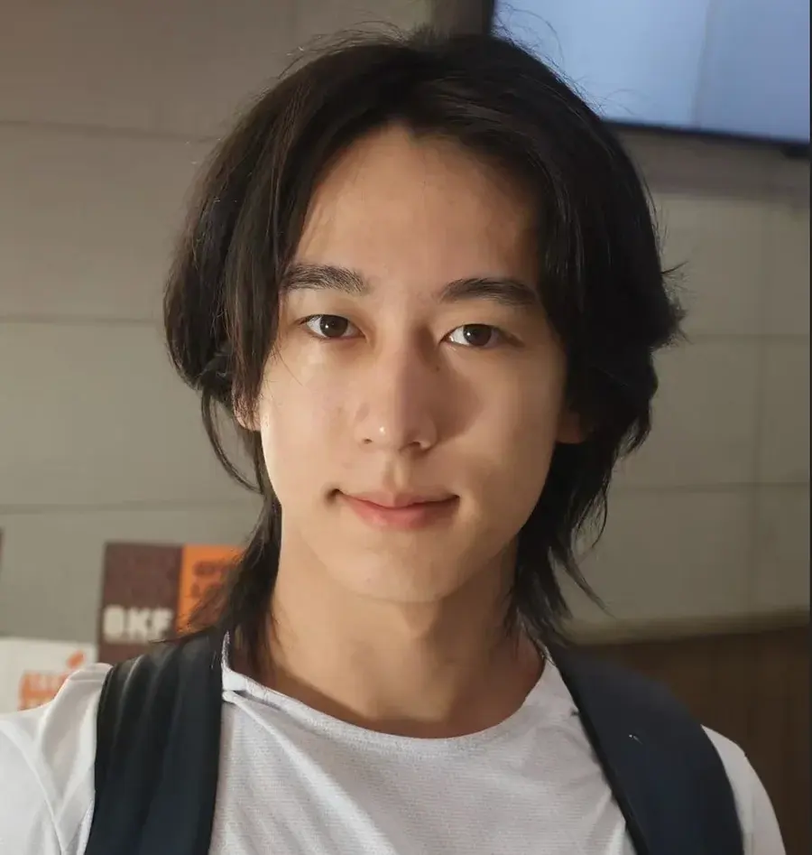 Alex Tang headshot