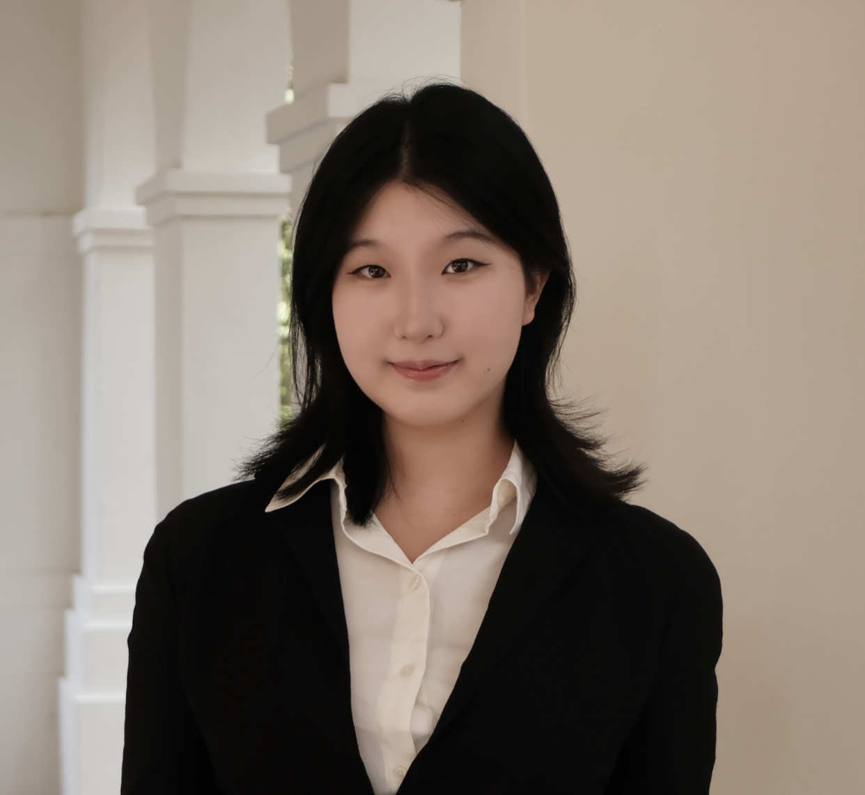 Vina Zhang headshot